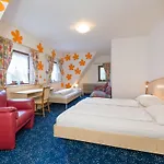 بيت للعطل Exclusive Group House In In The Forest