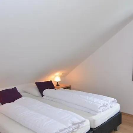 Exclusive Group House In In The Forest Prázdninový dům