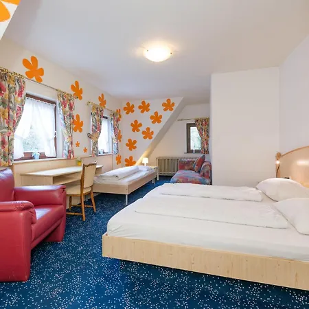 Prázdninový dům Exclusive Group House In In The Forest