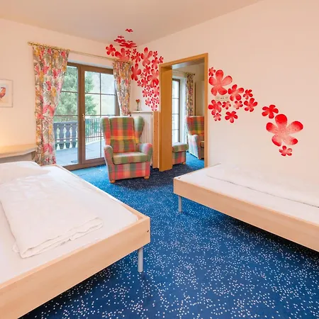 Exclusive Group House In In The Forest Winterberg