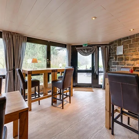 Feriehus Exclusive Group House In In The Forest