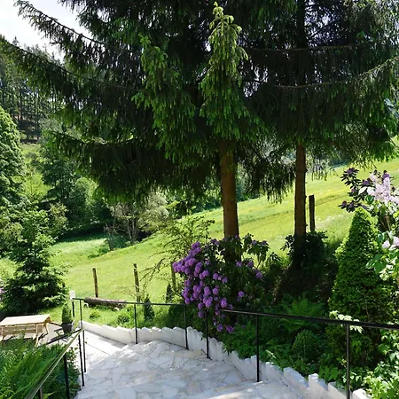Exclusive Group House In In The Forest Feriehus
