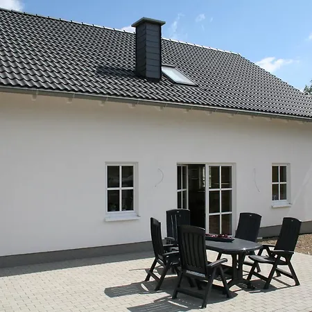 Prázdninový dům Exclusive Group House In In The Forest