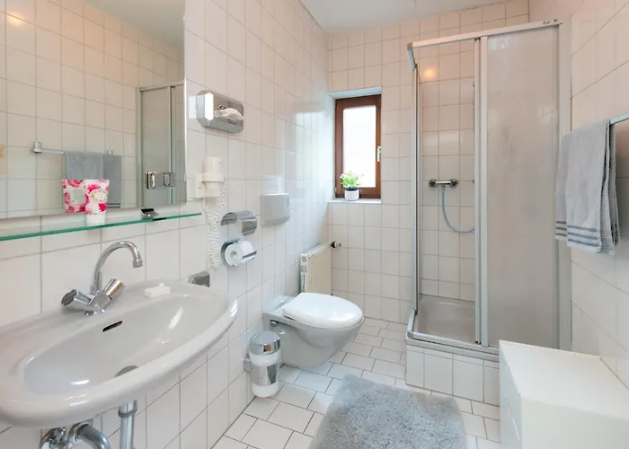 Exclusive Group House In In The Forest *