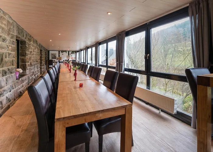 Exclusive Group House In In The Forest Hébergement de vacances *